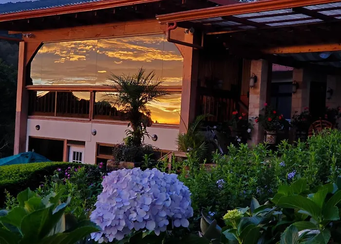 Finca Paraiso Mountain Retreat Near San Jose Airport